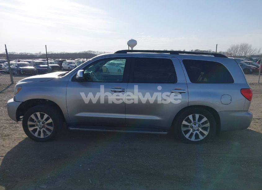 Photo 14 of 2010 Toyota Sequoia PLATINUM 5.7L V8 (VIN 5TDDY5G19AS038783)