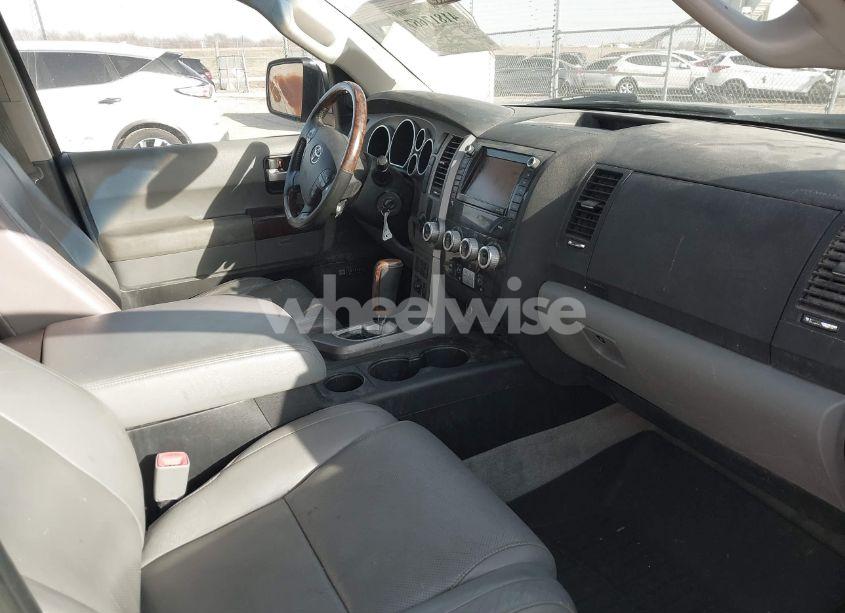 Photo 5 of 2010 Toyota Sequoia PLATINUM 5.7L V8 (VIN 5TDDY5G19AS038783)