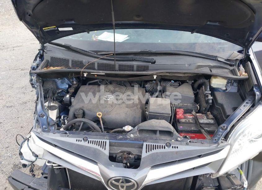 Photo 10 of 2018 Toyota Sienna XLE 7 PASSENGER (VIN 5TDDZ3DC0JS204454)