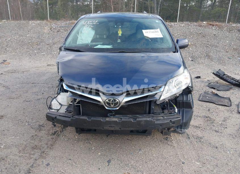 Photo 13 of 2018 Toyota Sienna XLE 7 PASSENGER (VIN 5TDDZ3DC0JS204454)