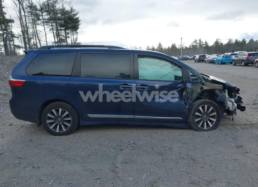Photo 14 of 2018 Toyota Sienna XLE 7 PASSENGER (VIN 5TDDZ3DC0JS204454)