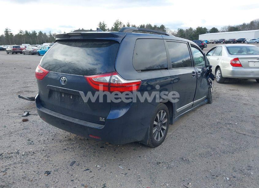 Photo 4 of 2018 Toyota Sienna XLE 7 PASSENGER (VIN 5TDDZ3DC0JS204454)