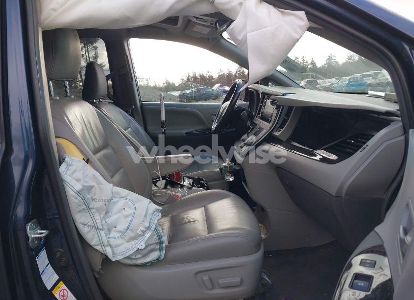 Photo 5 of 2018 Toyota Sienna XLE 7 PASSENGER (VIN 5TDDZ3DC0JS204454)