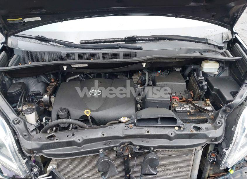 Photo 10 of 2019 Toyota Sienna LIMITED PREMIUM 7 PASSENGER (VIN 5TDDZ3DC0KS225564)