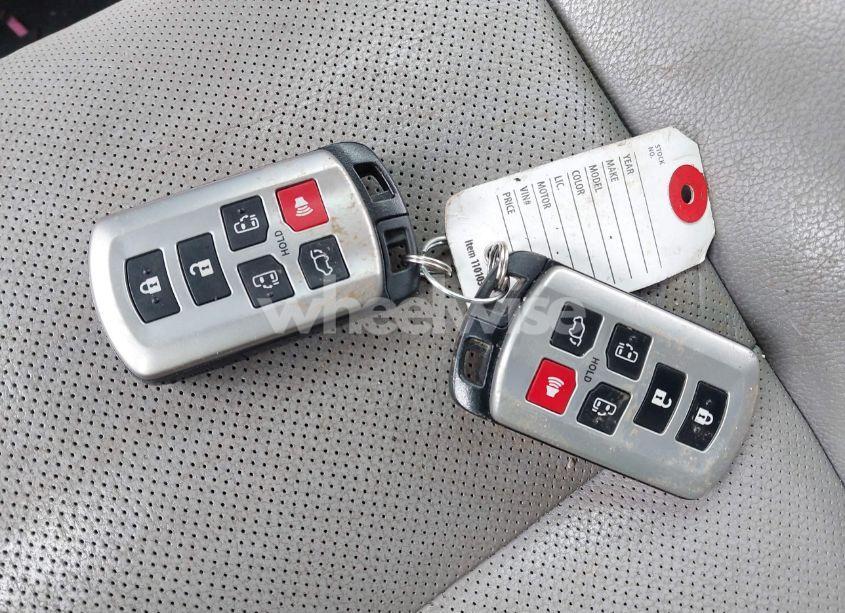 Photo 11 of 2019 Toyota Sienna LIMITED PREMIUM 7 PASSENGER (VIN 5TDDZ3DC0KS225564)