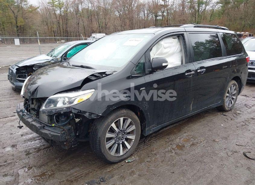 Photo 2 of 2019 Toyota Sienna LIMITED PREMIUM 7 PASSENGER (VIN 5TDDZ3DC0KS225564)