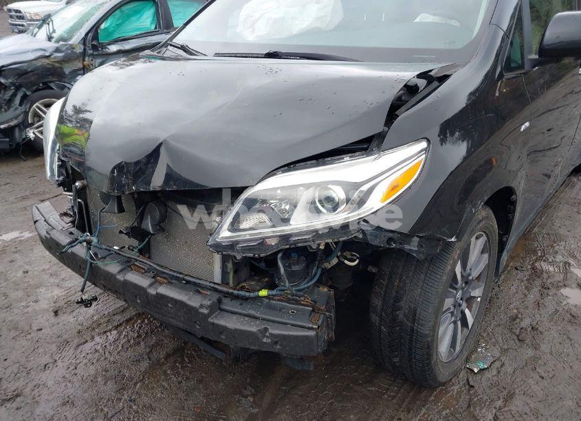 Photo 6 of 2019 Toyota Sienna LIMITED PREMIUM 7 PASSENGER (VIN 5TDDZ3DC0KS225564)