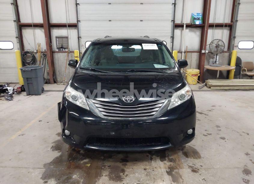 Photo 12 of 2017 Toyota Sienna XLE/LIMITED (VIN 5TDDZ3DC1HS156781)