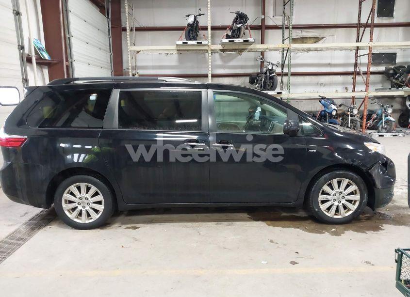 Photo 13 of 2017 Toyota Sienna XLE/LIMITED (VIN 5TDDZ3DC1HS156781)