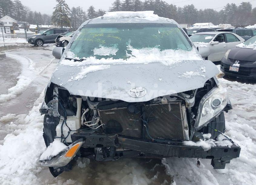 Photo 13 of 2017 Toyota Sienna XLE/LIMITED (VIN 5TDDZ3DC1HS162080)