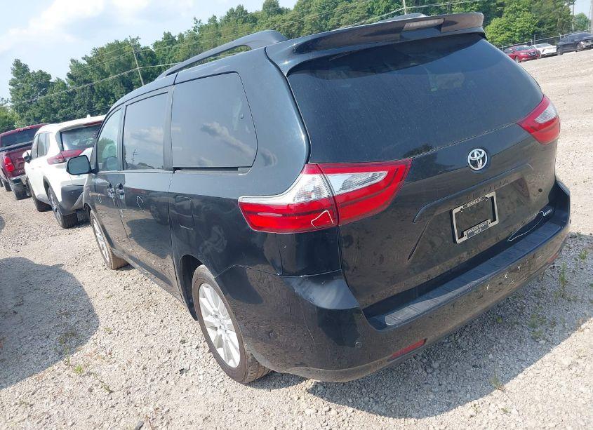 Photo 3 of 2017 Toyota Sienna XLE 7 PASSENGER (VIN 5TDDZ3DC1HS179011)
