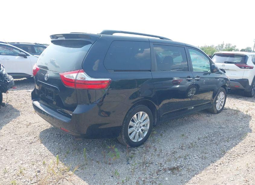 Photo 4 of 2017 Toyota Sienna XLE 7 PASSENGER (VIN 5TDDZ3DC1HS179011)