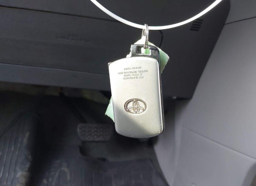 Photo 11 of 2017 Toyota Sienna XLE/LIMITED (VIN 5TDDZ3DC1HS182412)