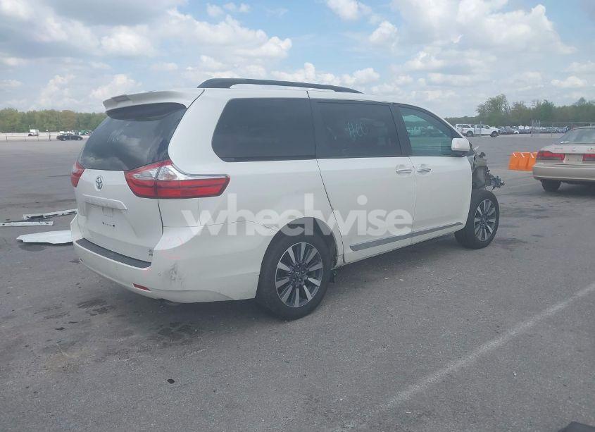 Photo 4 of 2018 Toyota Sienna XLE/XLE PREMIUM/LIMITED/LIMITED PREMIUM (VIN 5TDDZ3DC1JS200008)