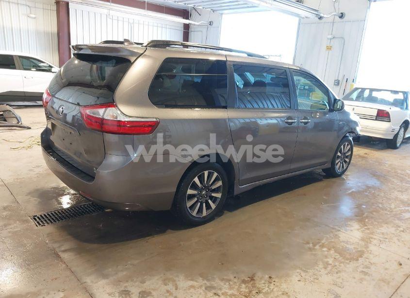 Photo 4 of 2018 Toyota Sienna XLE/XLE PREMIUM/LIMITED/LIMITED PREMIUM (VIN 5TDDZ3DC1JS205449)