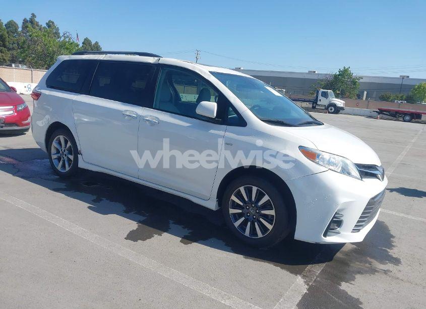 2019 Toyota Sienna XLE 7 PASSENGER (VIN 5TDDZ3DC1KS224861) main photo