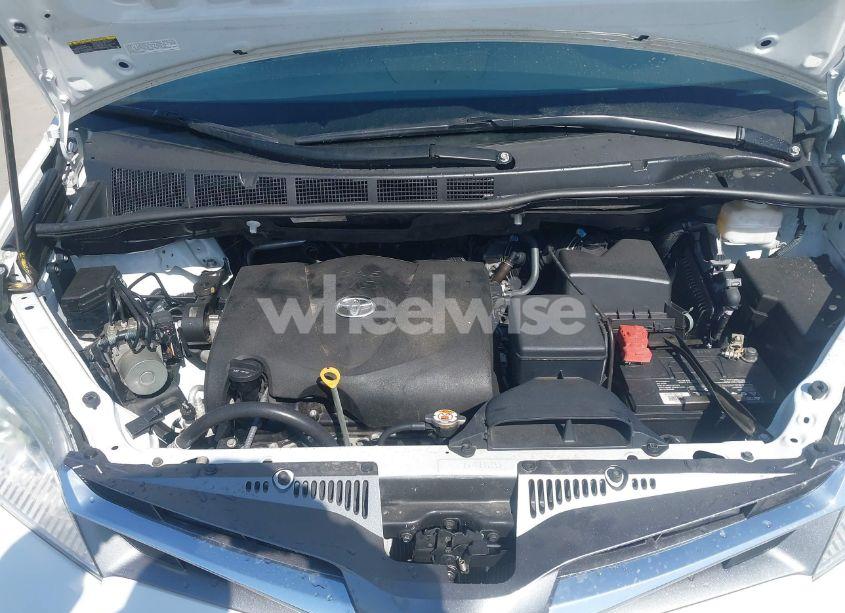 Photo 10 of 2019 Toyota Sienna XLE 7 PASSENGER (VIN 5TDDZ3DC1KS224861)