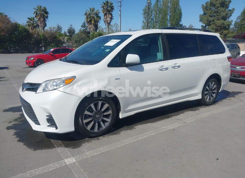 Photo 2 of 2019 Toyota Sienna XLE 7 PASSENGER (VIN 5TDDZ3DC1KS224861)