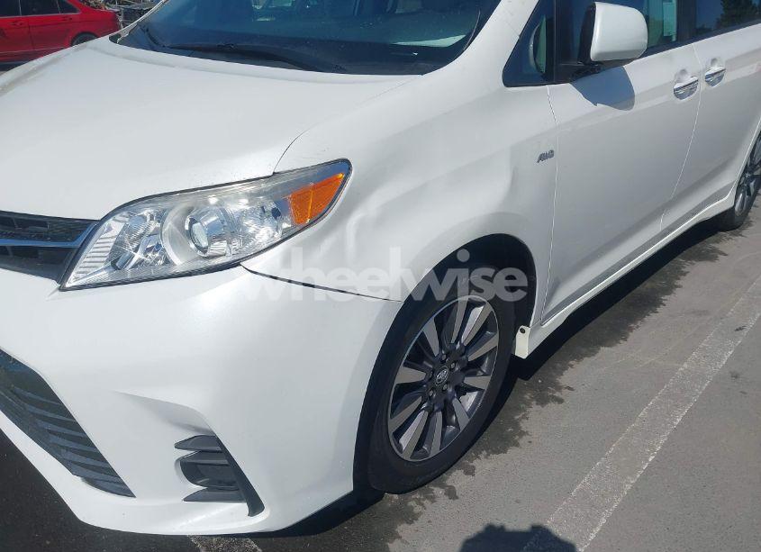 Photo 6 of 2019 Toyota Sienna XLE 7 PASSENGER (VIN 5TDDZ3DC1KS224861)