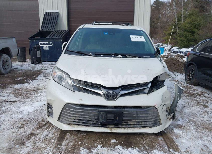 Photo 13 of 2018 Toyota Sienna XLE/XLE PREMIUM/LIMITED/LIMITED PREMIUM (VIN 5TDDZ3DC2JS191352)