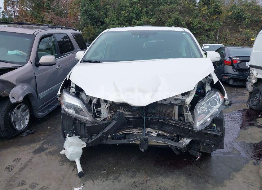 Photo 12 of 2019 Toyota Sienna LIMITED 7 PASSENGER (VIN 5TDDZ3DC2KS226750)