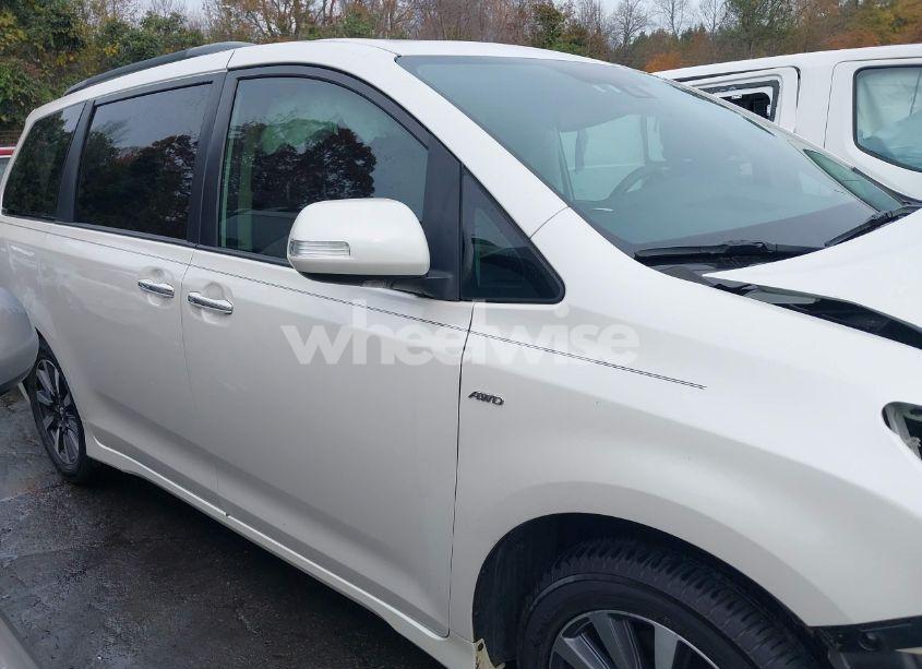 Photo 13 of 2019 Toyota Sienna LIMITED 7 PASSENGER (VIN 5TDDZ3DC2KS226750)