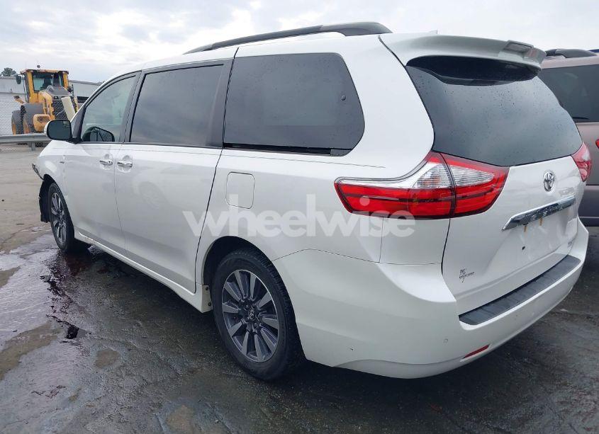 Photo 3 of 2019 Toyota Sienna LIMITED 7 PASSENGER (VIN 5TDDZ3DC2KS226750)