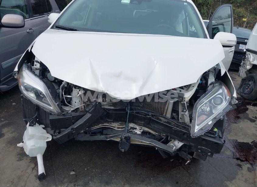 Photo 6 of 2019 Toyota Sienna LIMITED 7 PASSENGER (VIN 5TDDZ3DC2KS226750)