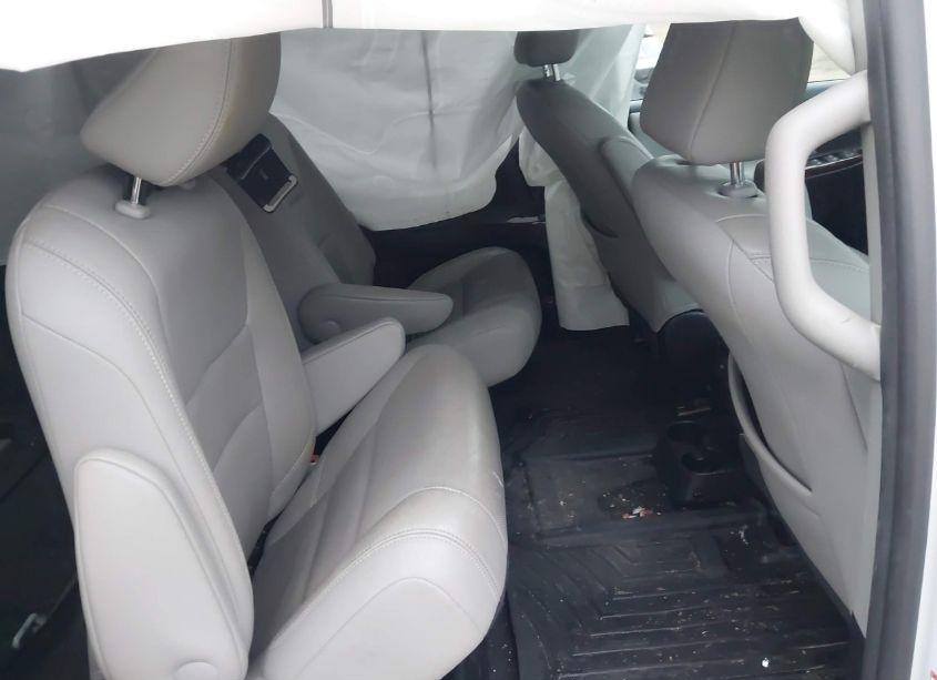 Photo 8 of 2017 Toyota Sienna LIMITED PREMIUM 7 PASSENGER (VIN 5TDDZ3DC3HS153042)