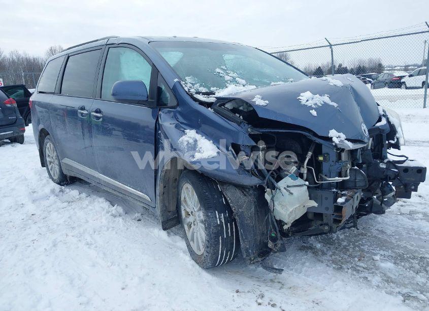 2017 Toyota Sienna XLE/LIMITED (VIN 5TDDZ3DC3HS154966) main photo