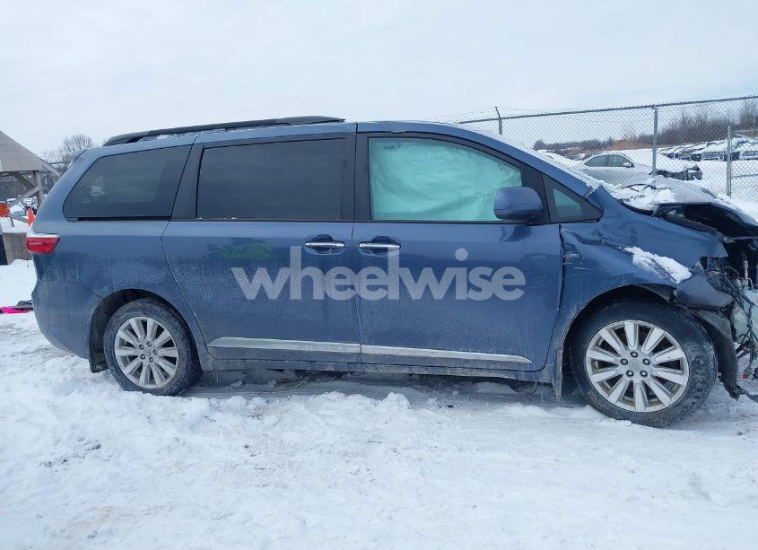 Photo 13 of 2017 Toyota Sienna XLE/LIMITED (VIN 5TDDZ3DC3HS154966)