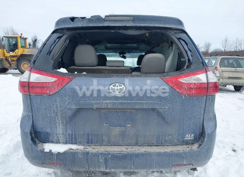 Photo 16 of 2017 Toyota Sienna XLE/LIMITED (VIN 5TDDZ3DC3HS154966)