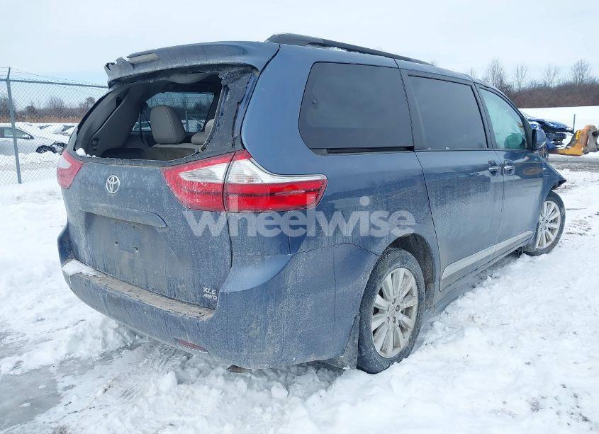 Photo 4 of 2017 Toyota Sienna XLE/LIMITED (VIN 5TDDZ3DC3HS154966)