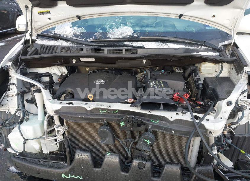 Photo 10 of 2017 Toyota Sienna LIMITED PREMIUM 7 PASSENGER (VIN 5TDDZ3DC3HS167636)