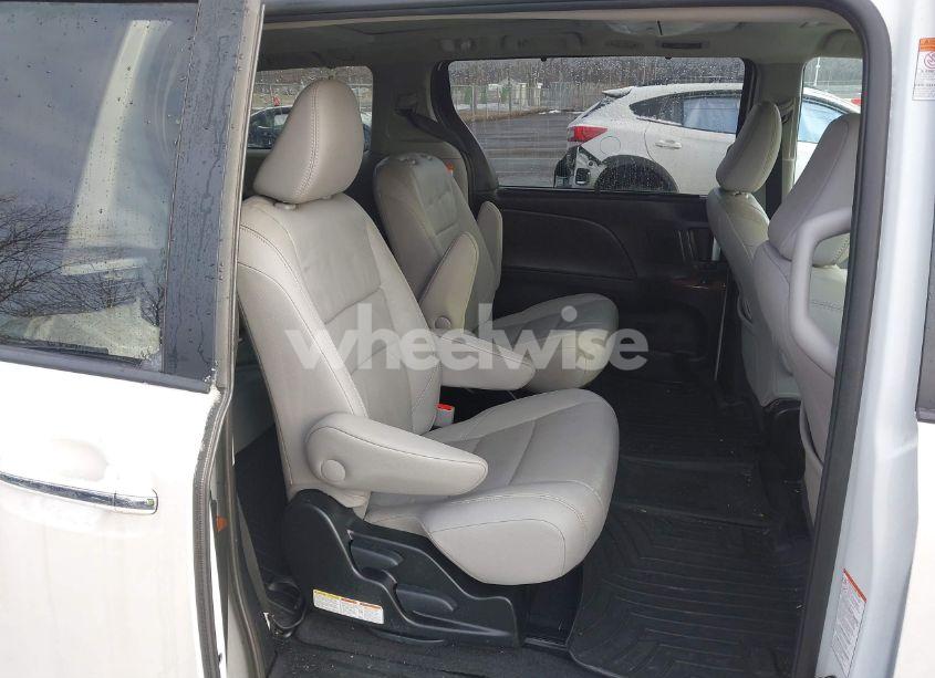 Photo 8 of 2017 Toyota Sienna LIMITED PREMIUM 7 PASSENGER (VIN 5TDDZ3DC3HS167636)