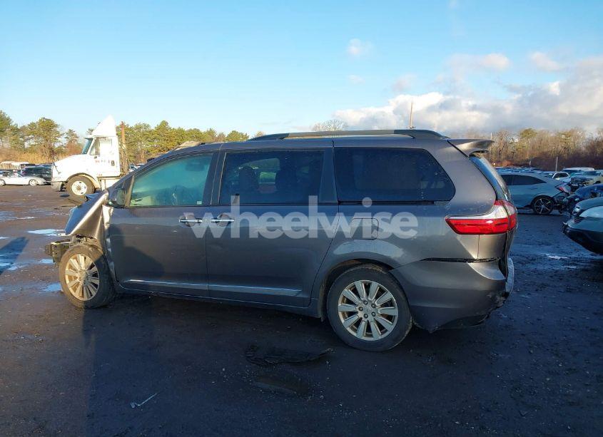 Photo 14 of 2017 Toyota Sienna XLE/LIMITED (VIN 5TDDZ3DC3HS171329)