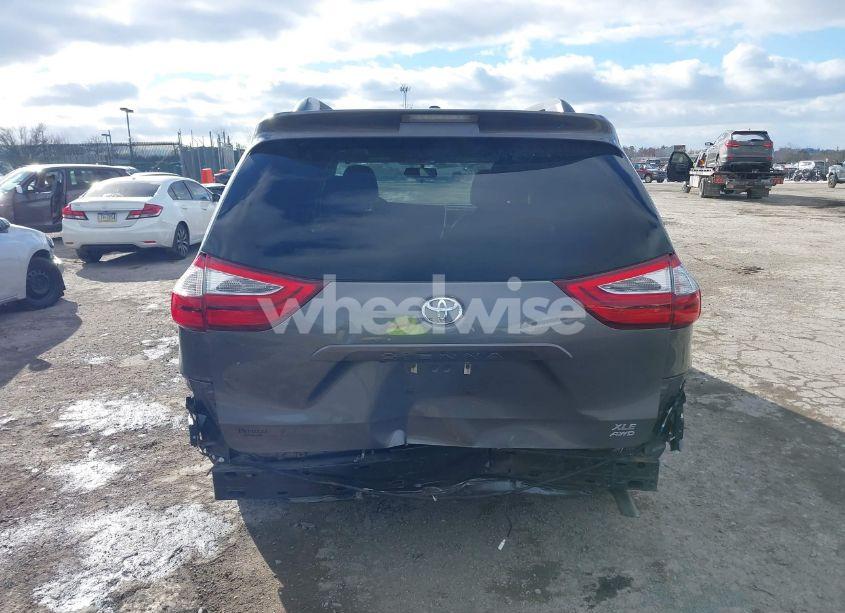 Photo 17 of 2017 Toyota Sienna XLE/LIMITED (VIN 5TDDZ3DC3HS186803)