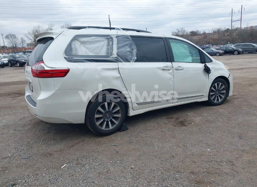 Photo 4 of 2018 Toyota Sienna XLE/XLE PREMIUM/LIMITED/LIMITED PREMIUM (VIN 5TDDZ3DC3JS197113)