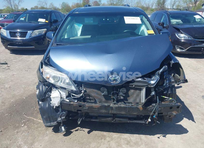 Photo 13 of 2017 Toyota Sienna XLE 7 PASSENGER (VIN 5TDDZ3DC4HS178239)