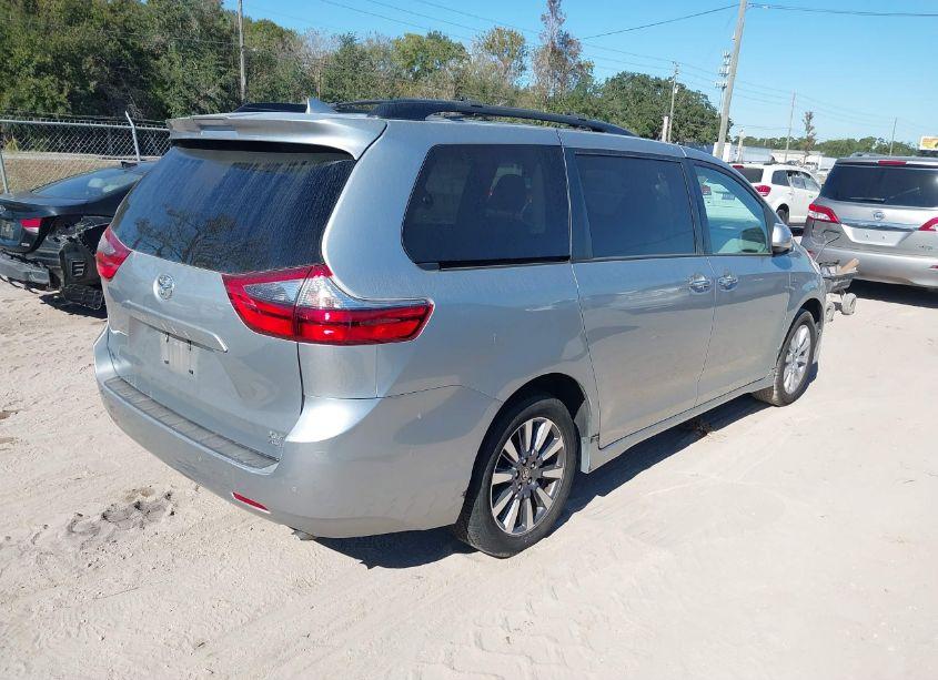 Photo 4 of 2020 Toyota Sienna XLE PREMIUM (VIN 5TDDZ3DC4LS244460)