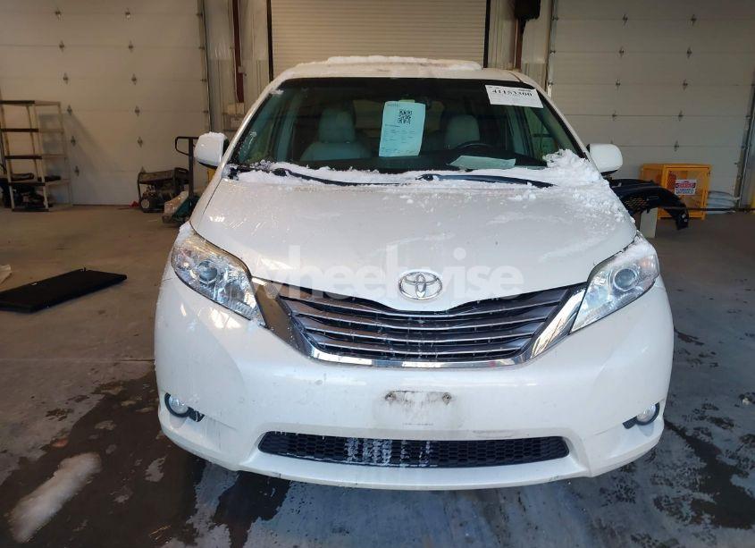 Photo 12 of 2017 Toyota Sienna XLE 7 PASSENGER (VIN 5TDDZ3DC5HS149252)