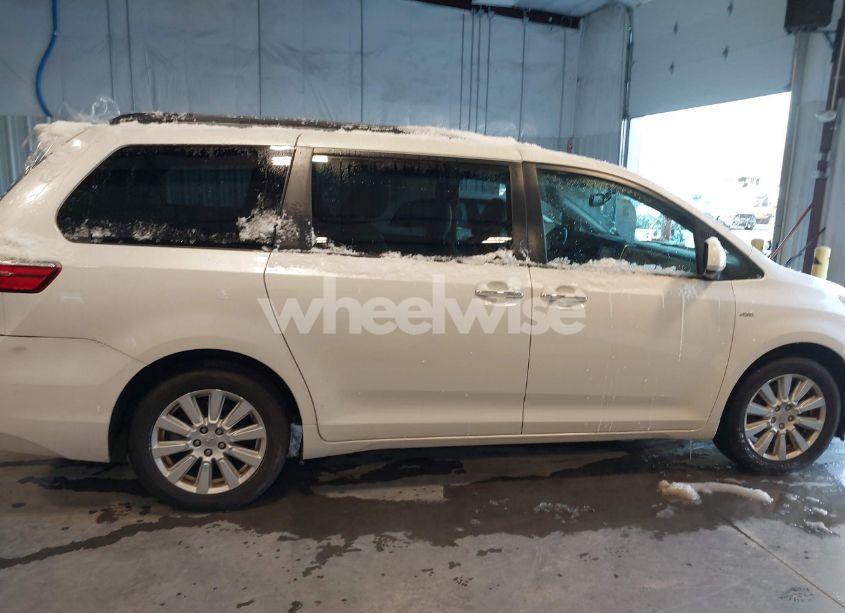 Photo 13 of 2017 Toyota Sienna XLE 7 PASSENGER (VIN 5TDDZ3DC5HS149252)