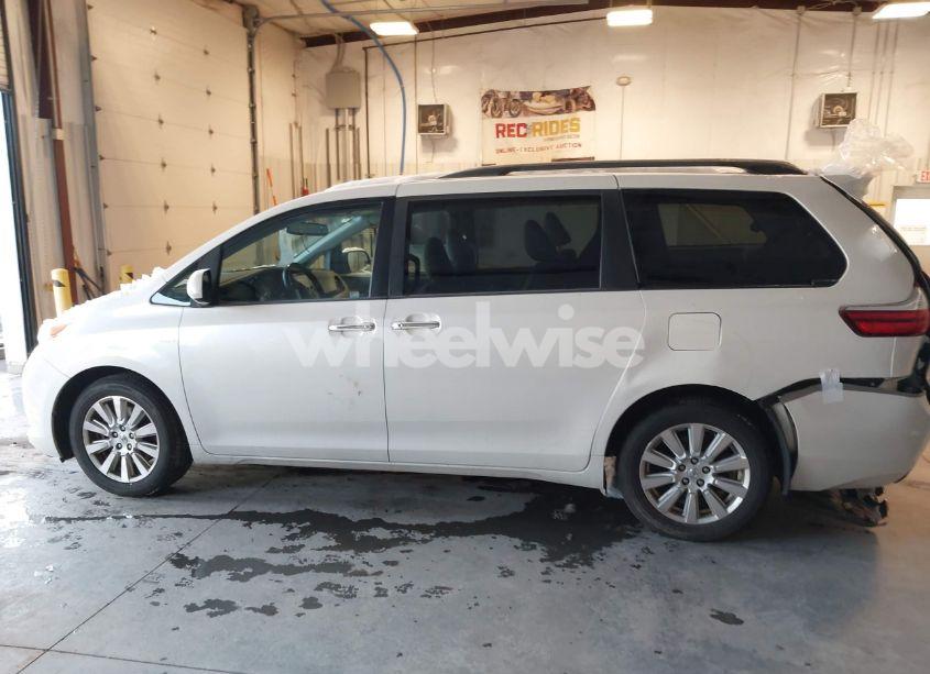 Photo 14 of 2017 Toyota Sienna XLE 7 PASSENGER (VIN 5TDDZ3DC5HS149252)