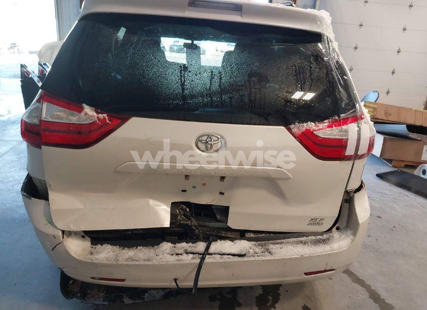 Photo 16 of 2017 Toyota Sienna XLE 7 PASSENGER (VIN 5TDDZ3DC5HS149252)