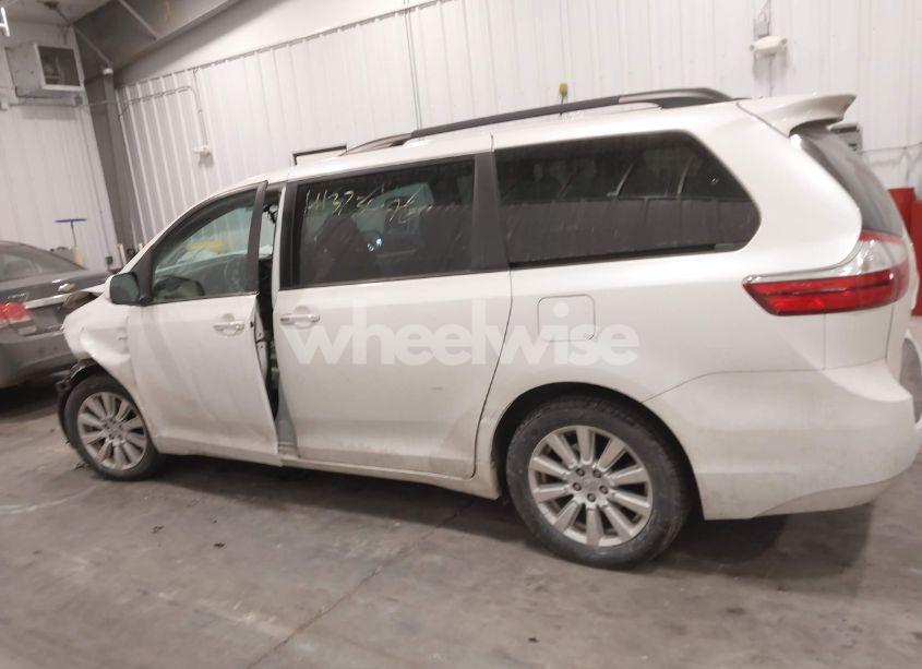 Photo 15 of 2017 Toyota Sienna XLE 7 PASSENGER (VIN 5TDDZ3DC5HS162874)