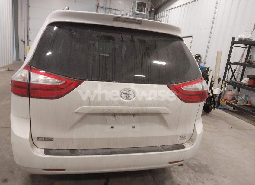 Photo 17 of 2017 Toyota Sienna XLE 7 PASSENGER (VIN 5TDDZ3DC5HS162874)