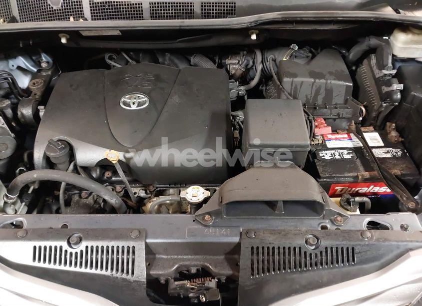 Photo 10 of 2017 Toyota Sienna XLE/LIMITED (VIN 5TDDZ3DC5HS164964)