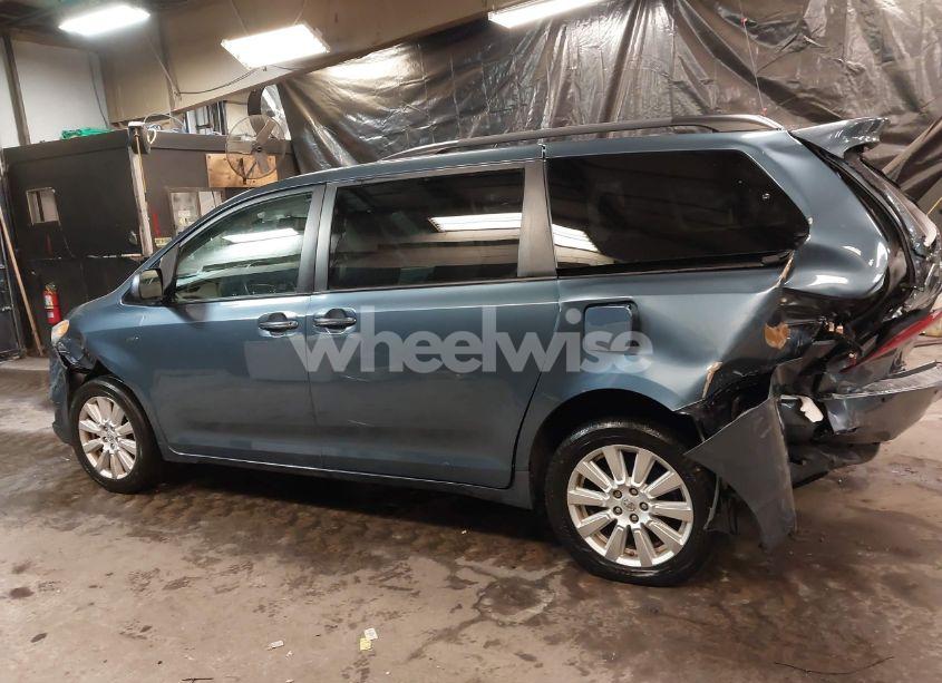 Photo 14 of 2017 Toyota Sienna XLE/LIMITED (VIN 5TDDZ3DC5HS164964)