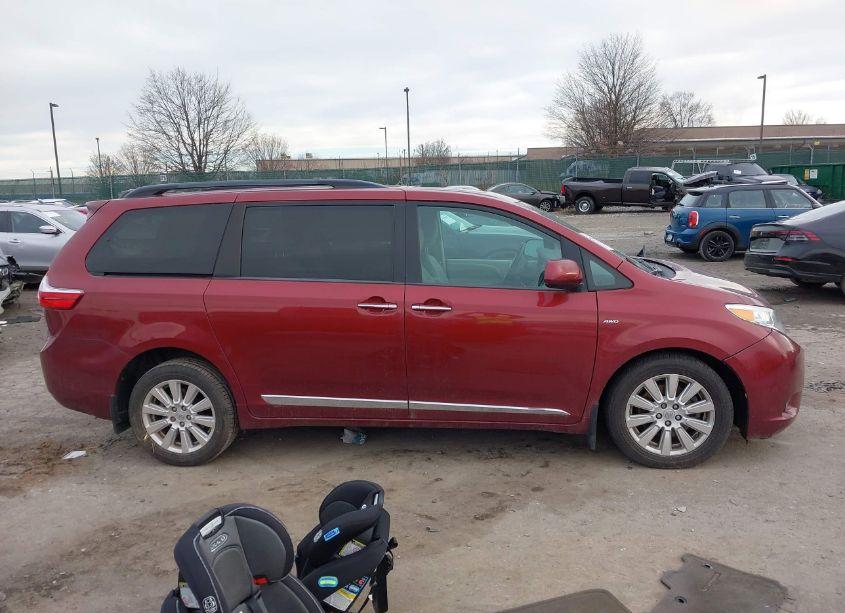 Photo 12 of 2017 Toyota Sienna XLE 7 PASSENGER (VIN 5TDDZ3DC5HS185460)
