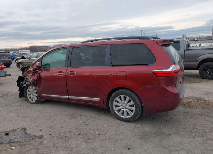 Photo 13 of 2017 Toyota Sienna XLE 7 PASSENGER (VIN 5TDDZ3DC5HS185460)
